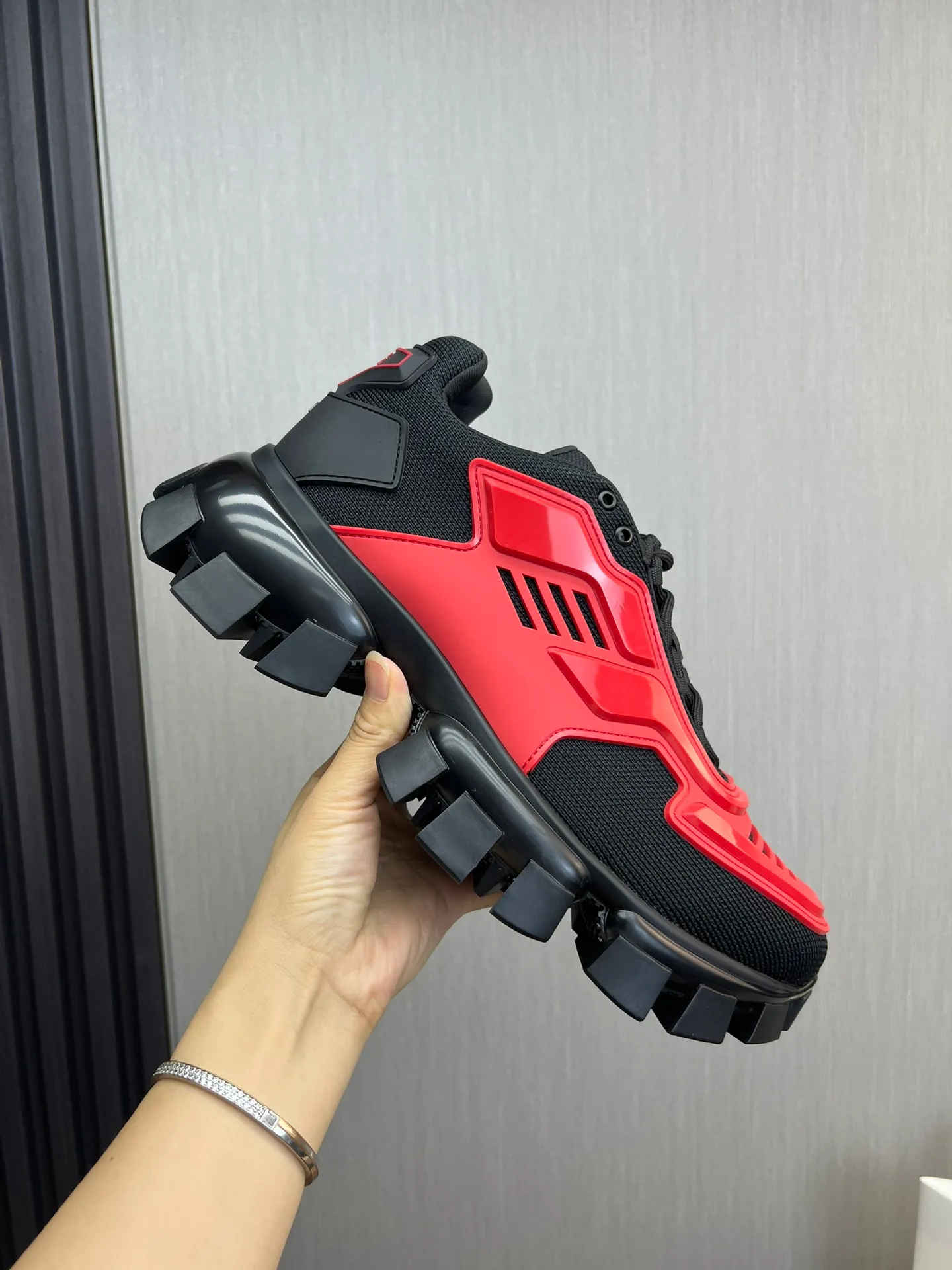 Men's shoes 💰620💰 [PRADA] Popular thick-soled shoes for couples 👩‍❤️‍👨 Available all year round ✔️Official website synchronization Original fly-knit film fabric + cowhide lining, 1⃣️ to 1⃣️ replica, original sole, 36-45 (45 made to order, non-refundable)